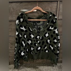 Polly and Esther cheetah print oversized sweater